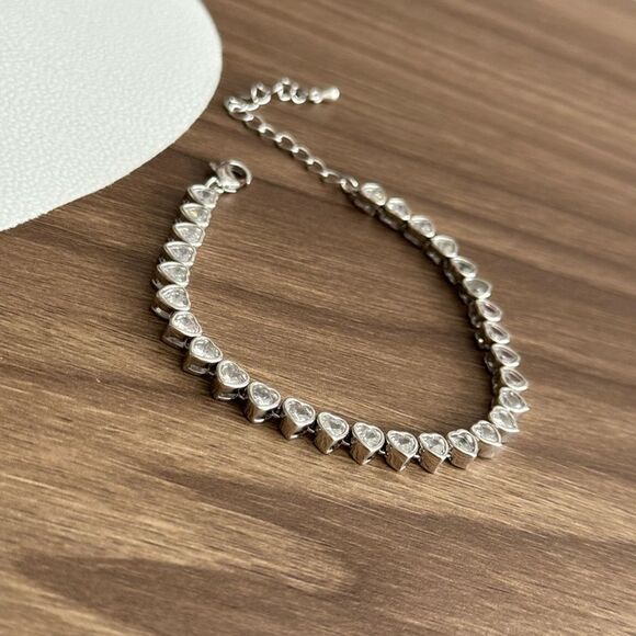 Elegant Silver Heart Bracelet Q141 - Picture 5 of 6